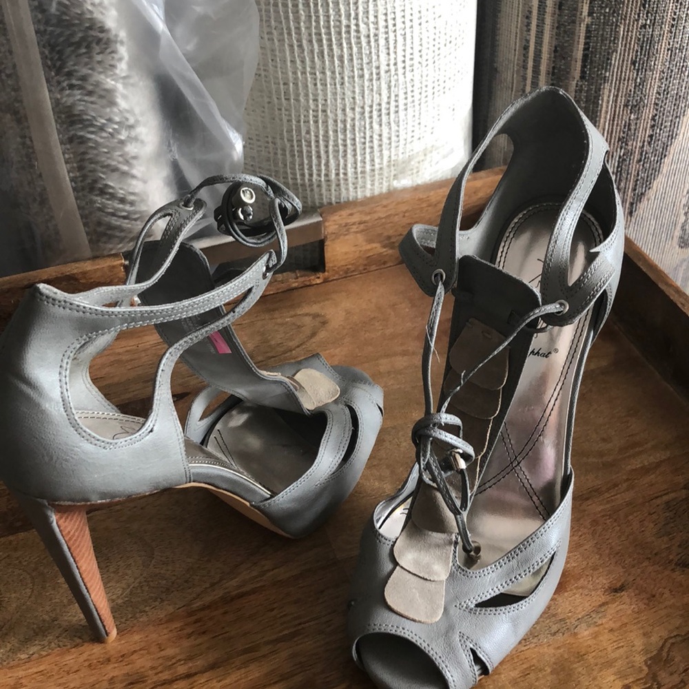 Women’s shoes